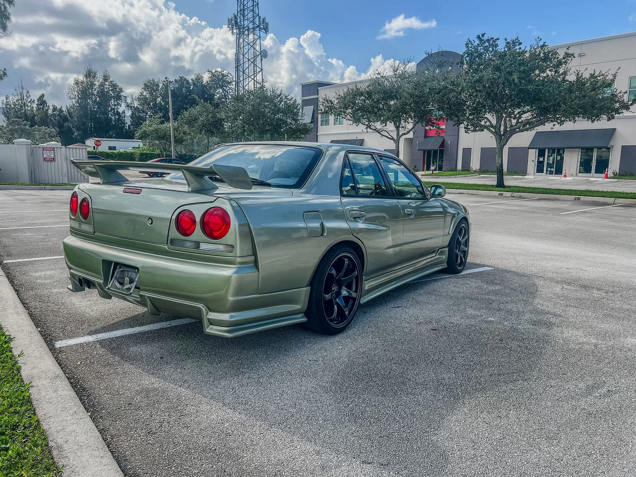 skygrayページ www.ichibanimports.com | Licensed Car dealership | Finance